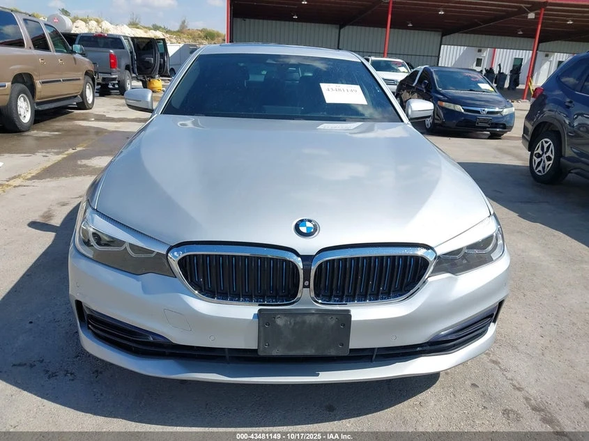 BMW 530E 2l Iperformance, снимка 12 - Автомобили и джипове - 53773832
