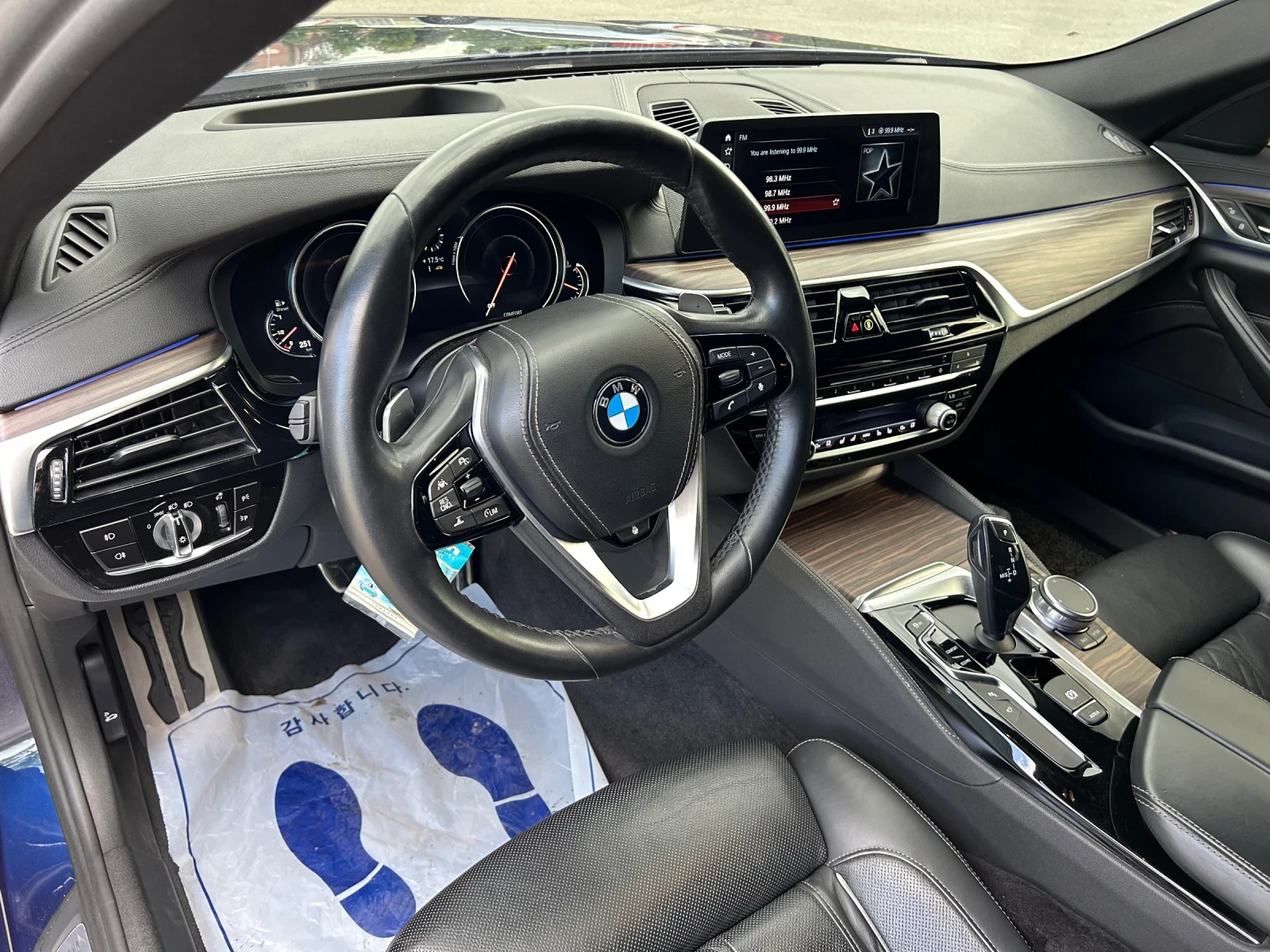 BMW 520 X Drive , снимка 9 - Автомобили и джипове - 54597858