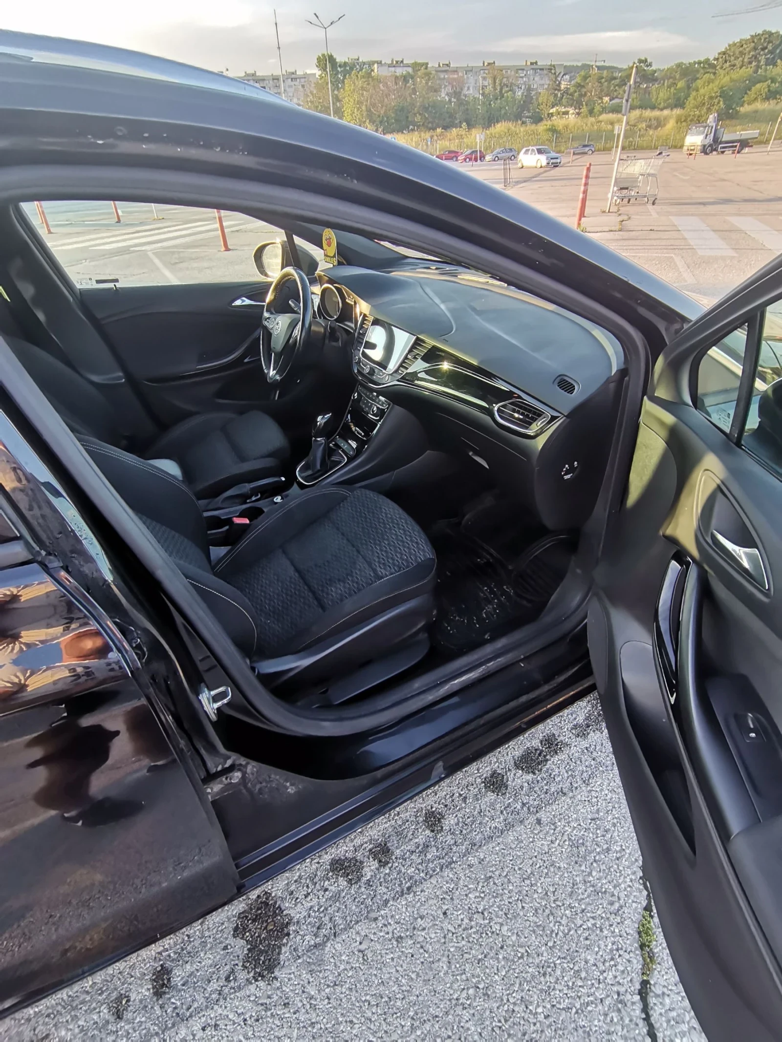 Opel Astra 1.6 CDTI, снимка 15 - Автомобили и джипове - 54811927