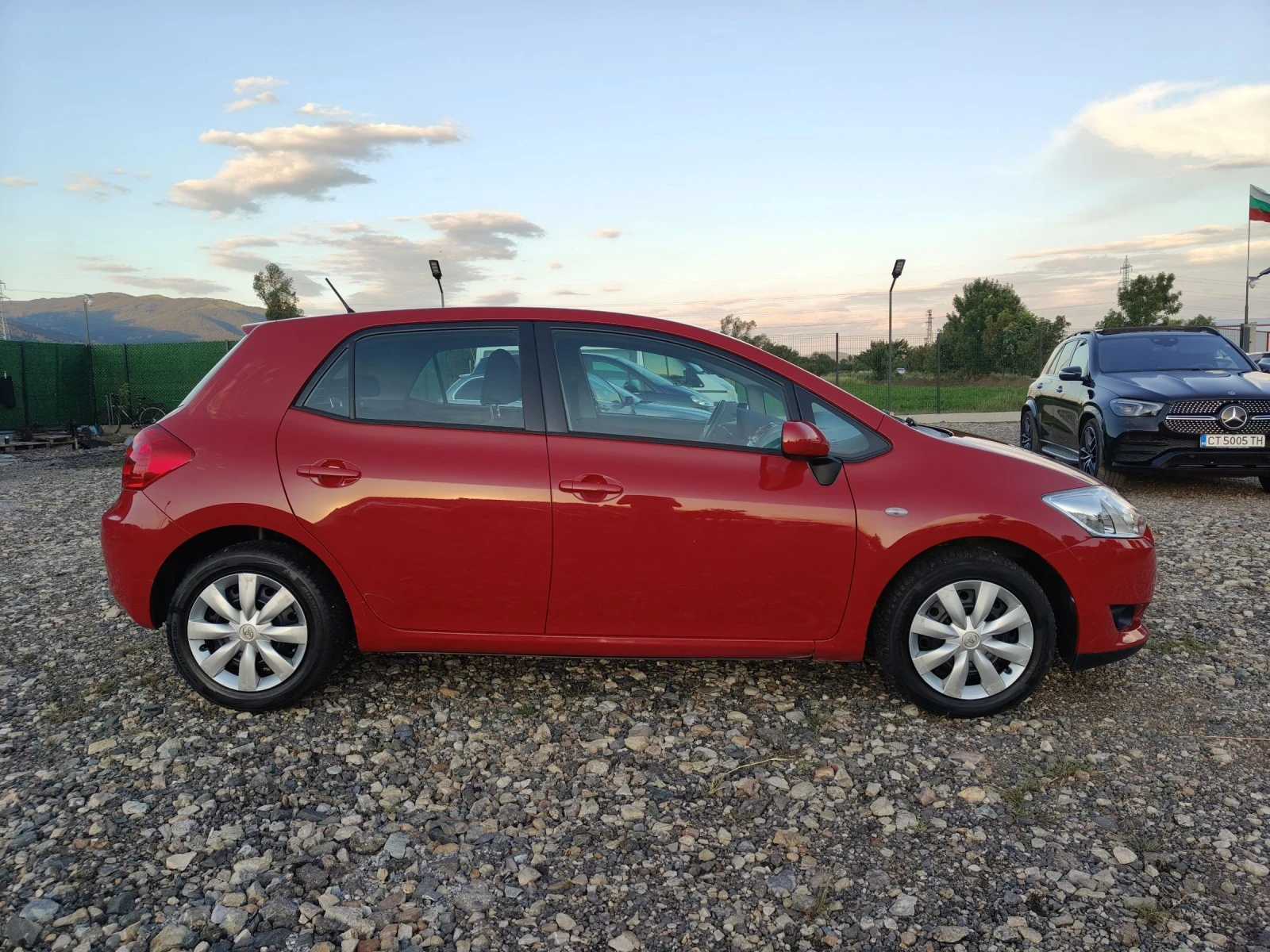 Toyota Auris 1.4i 97, снимка 7 - Автомобили и джипове - 54813010