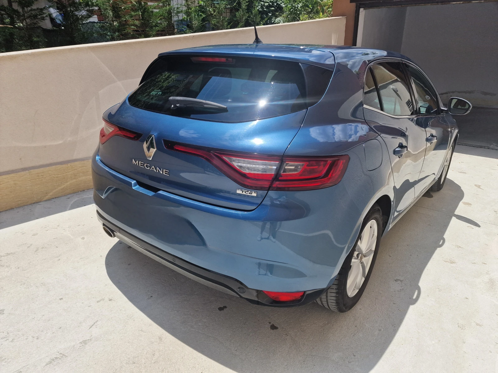 Renault Megane Intens, снимка 4 - Автомобили и джипове - 55185933
