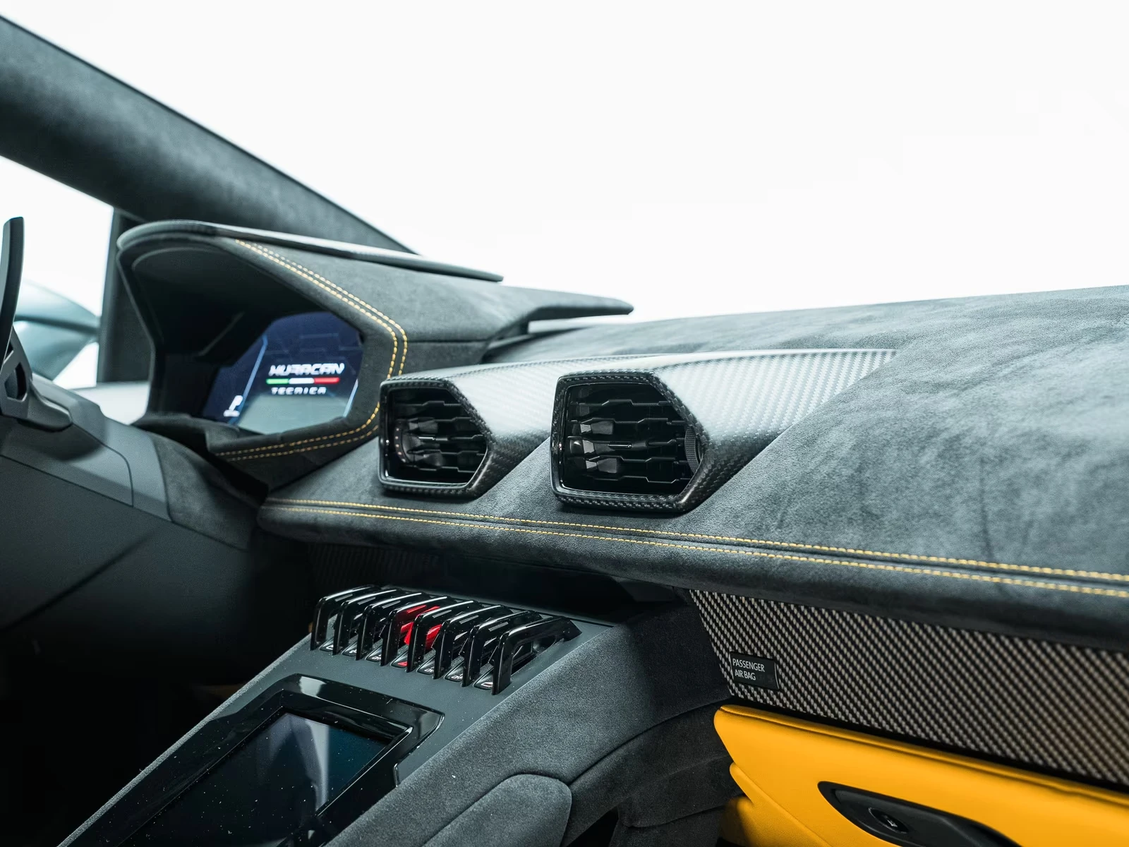 Lamborghini Huracan TECNICA/ FACELIFT/ SENSONUM/ CERAMIC/ CARBON/ LIFT, снимка 17 - Автомобили и джипове - 55445075