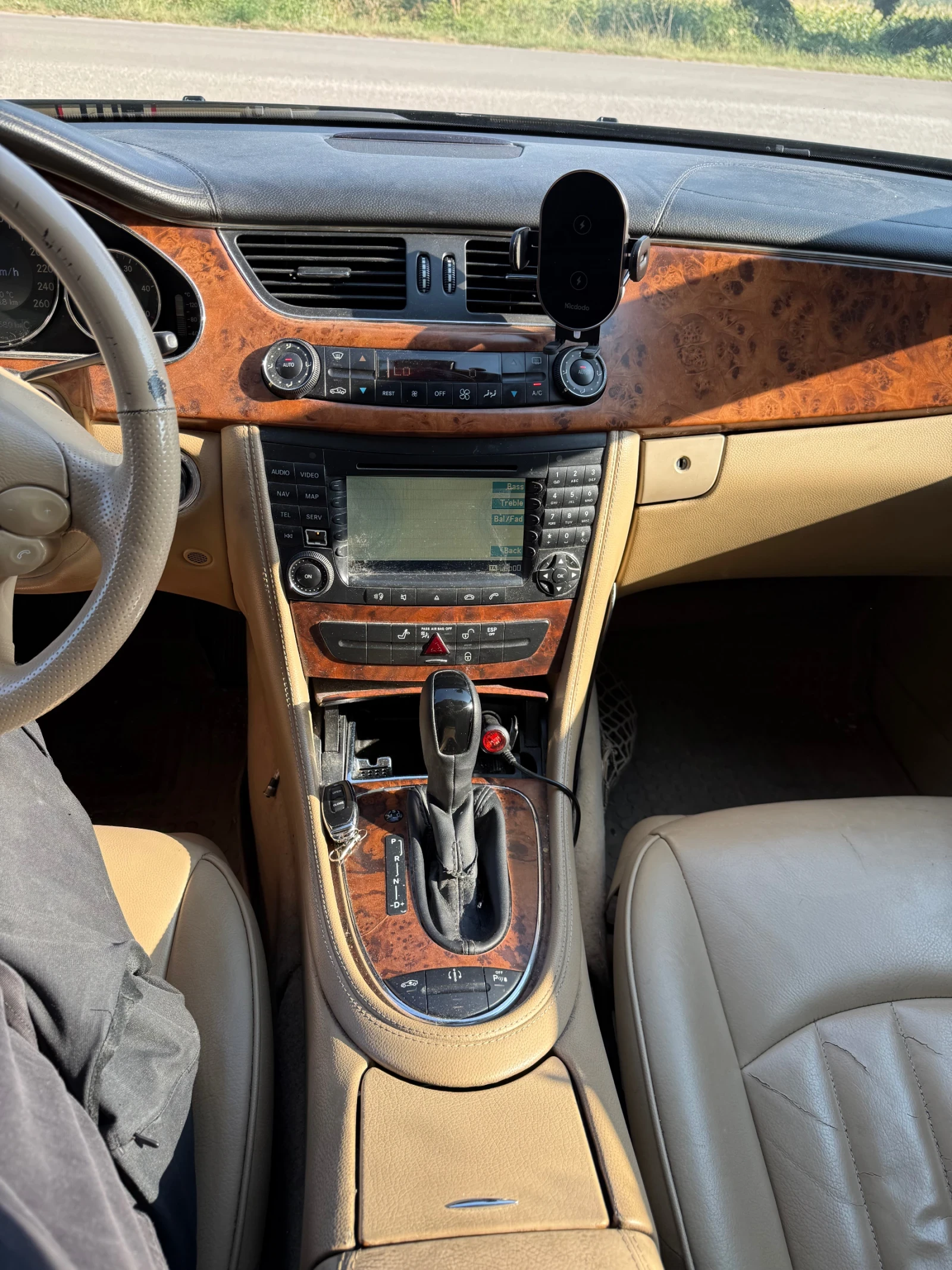 Mercedes-Benz CLS 320, снимка 8 - Автомобили и джипове - 55597854