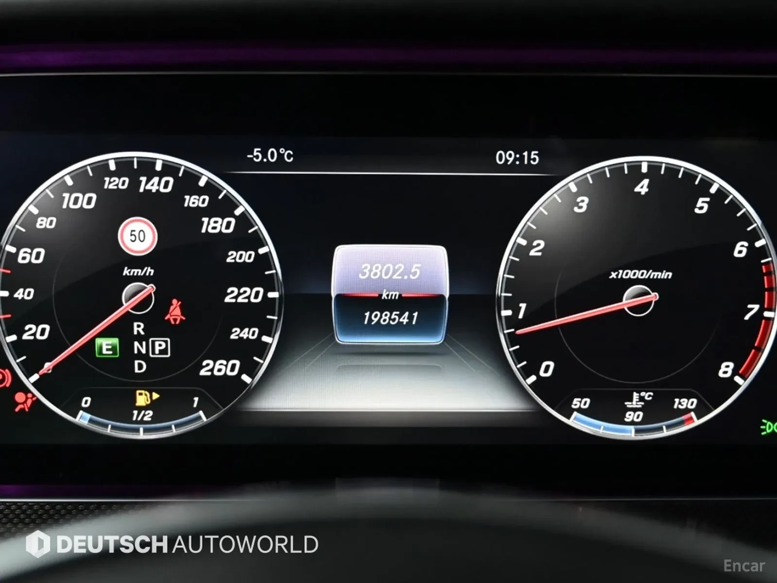 Mercedes-Benz E 300 UNIKAT* PROVERKA NA MQSTO* TOP OFERTA, снимка 8 - Автомобили и джипове - 55650795