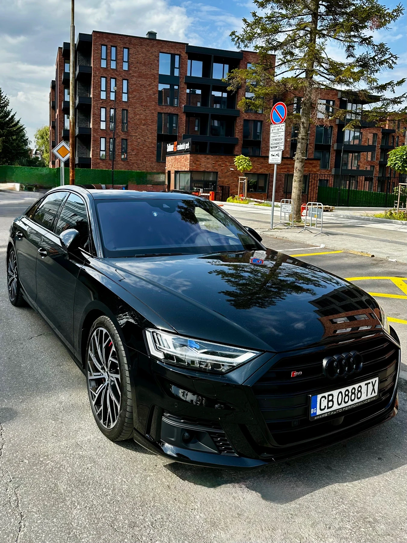 Audi S8