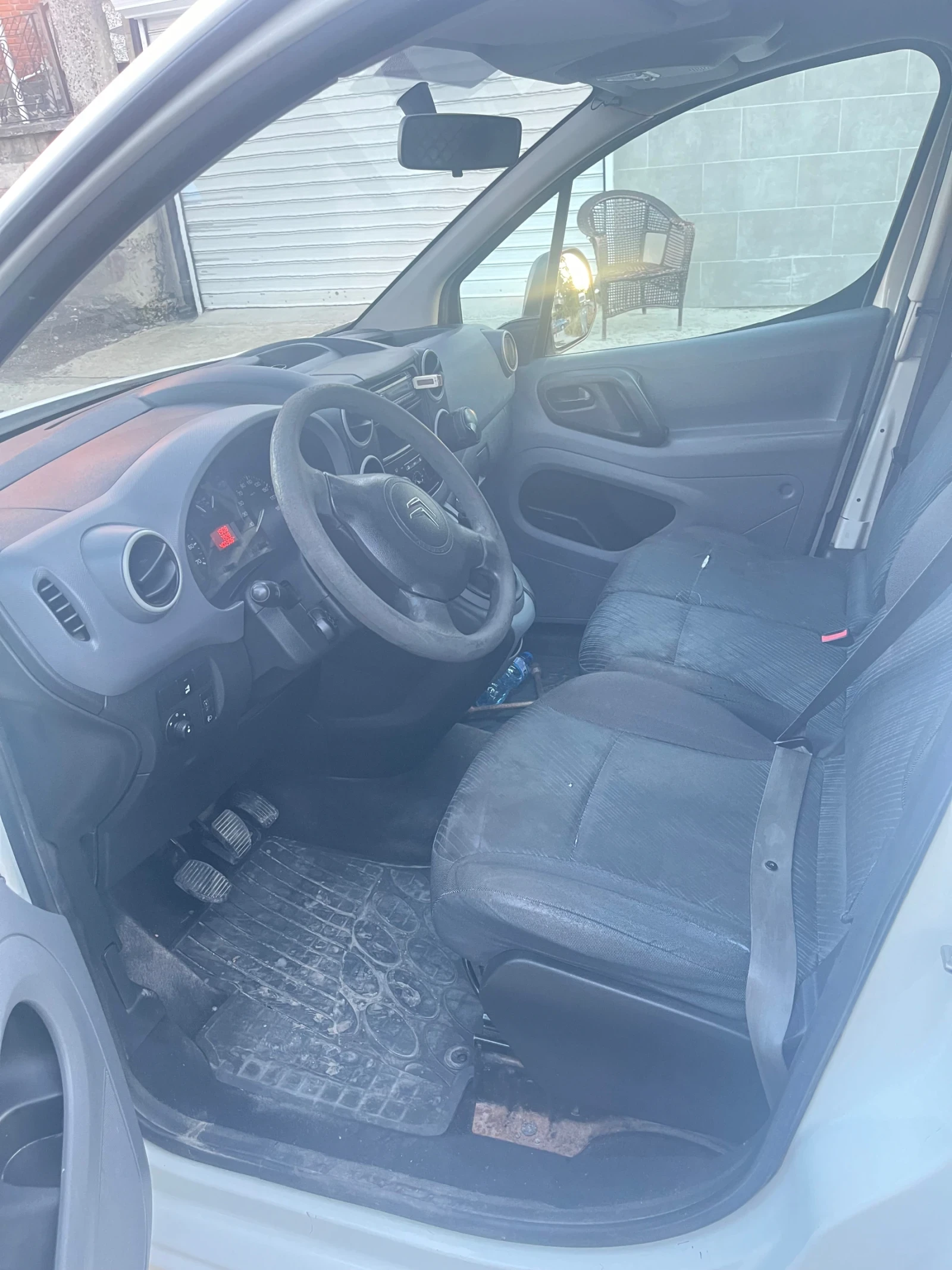 Citroen Berlingo 1.6 HDI, снимка 7 - Автомобили и джипове - 55963492
