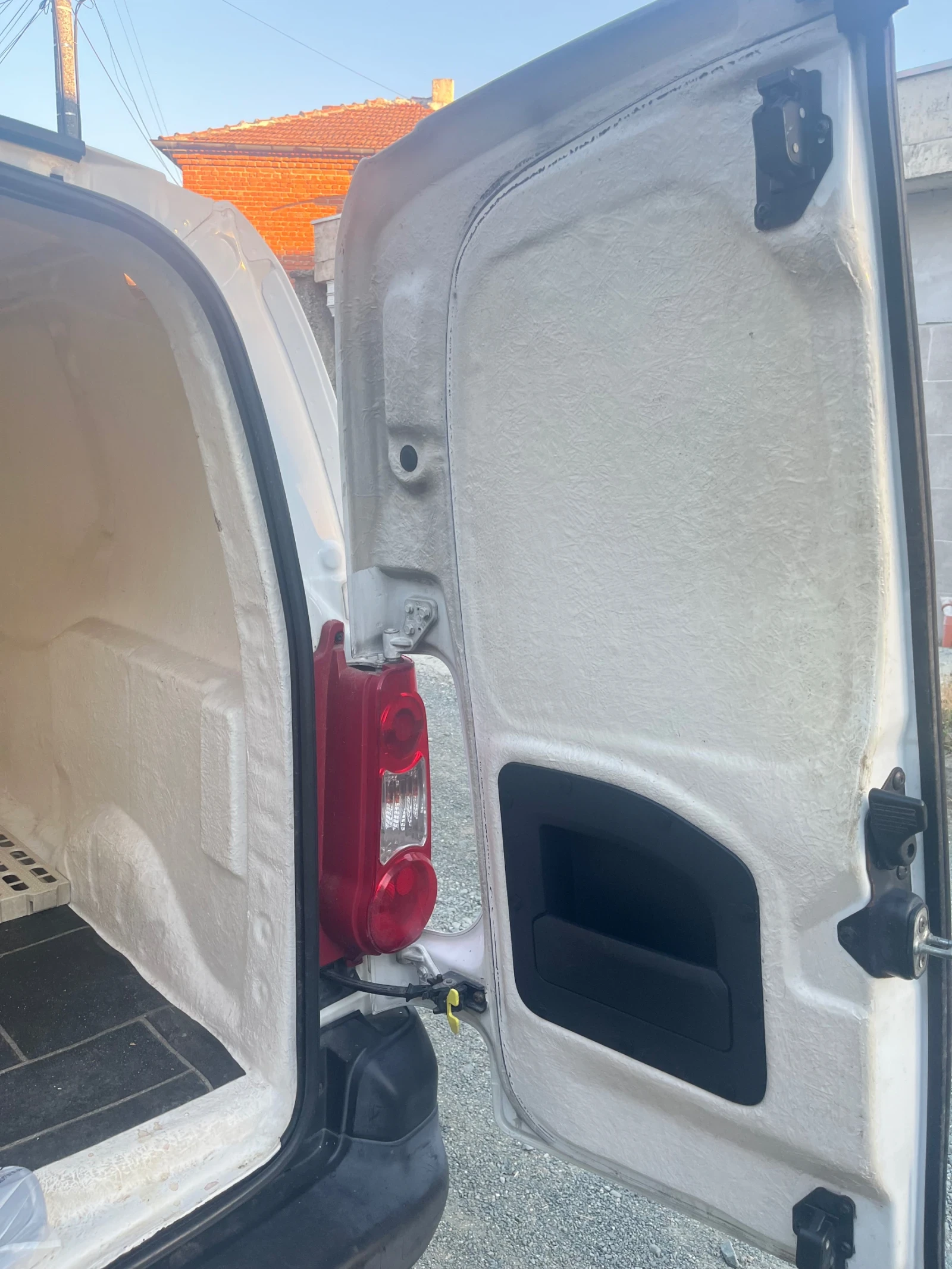 Citroen Berlingo 1.6 HDI, снимка 12 - Автомобили и джипове - 55963492