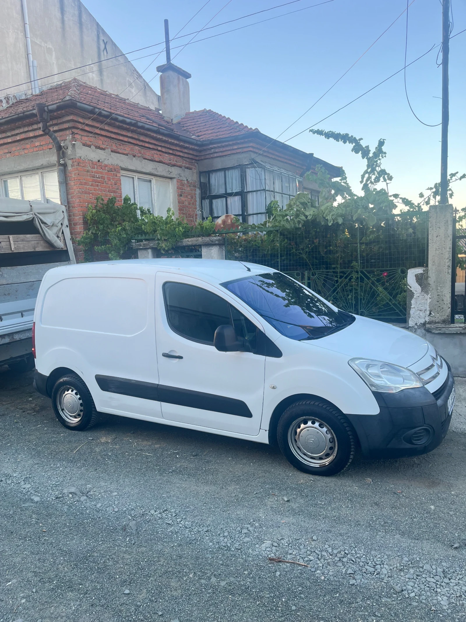 Citroen Berlingo 1.6 HDI, снимка 2 - Автомобили и джипове - 55963492