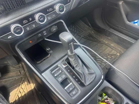 Honda Cr-v * AWD * АВТОКРЕДИТ * ГЛАВНО ПРЕДСТАВИТЕЛСТВО, снимка 11