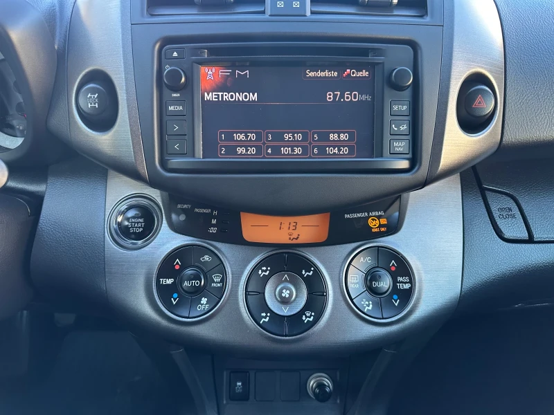 Toyota Rav4 2.0i - 4x4 , Keyless , снимка 12 - Автомобили и джипове - 48387531