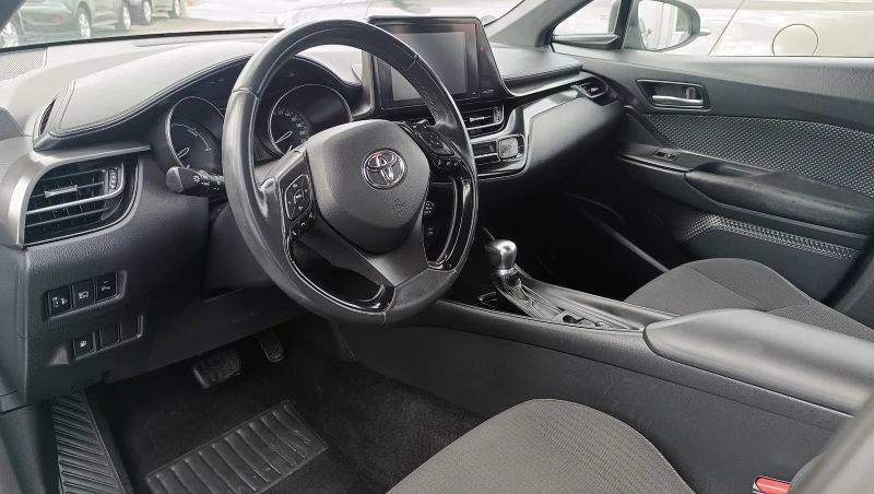 Toyota C-HR 1.8i Hybrid, снимка 9 - Автомобили и джипове - 50996384
