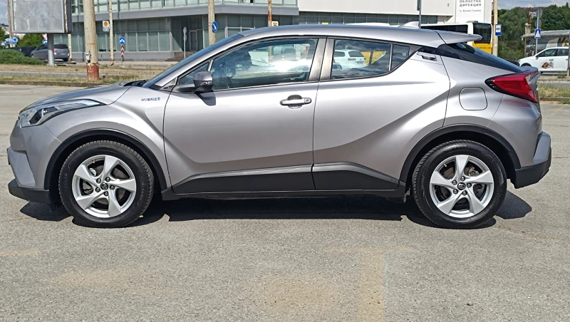 Toyota C-HR 1.8i Hybrid, снимка 2 - Автомобили и джипове - 50996384