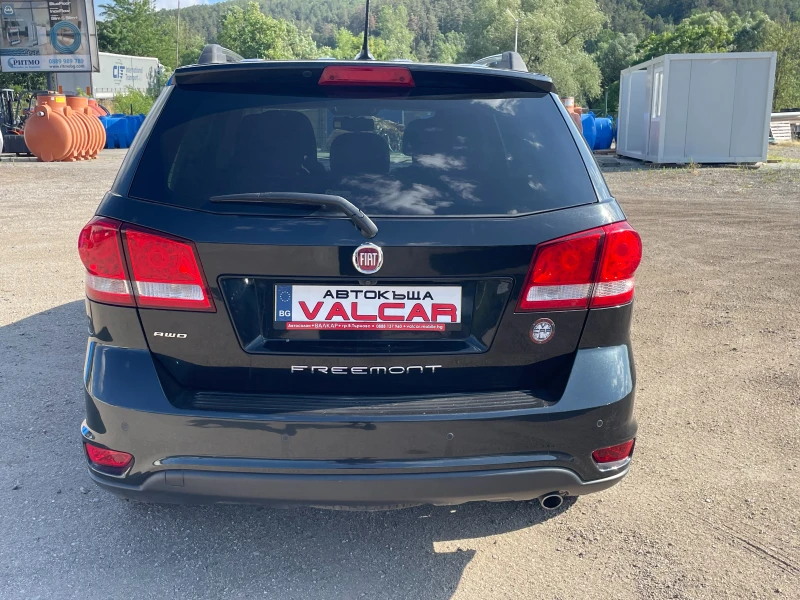 Fiat Freemont НОВ ВНОС ИТАЛИЯ 4x4 7 МЕСТА НАВИГАЦИЯ КОЖА, снимка 6 - Автомобили и джипове - 51049956