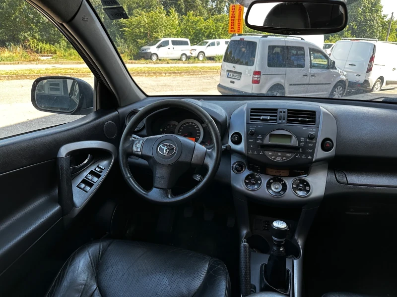 Toyota Rav4 2.2D-CAT/ KEYLESS, снимка 7 - Автомобили и джипове - 51890809