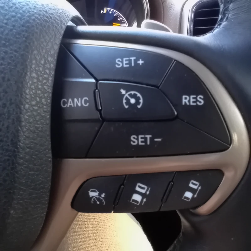 Jeep Grand cherokee, снимка 13 - Автомобили и джипове - 52432890