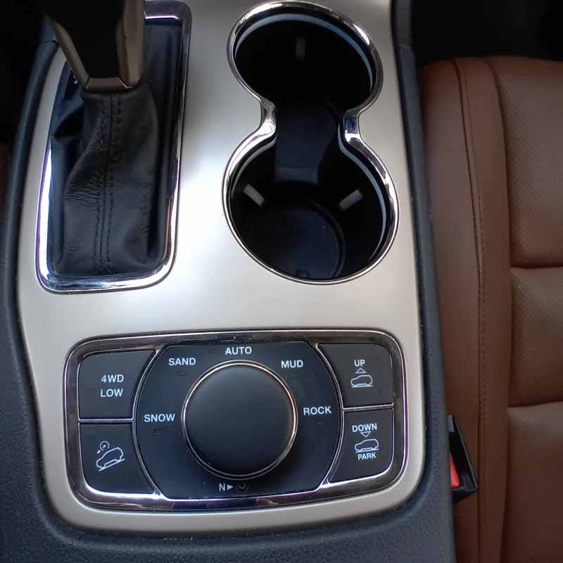 Jeep Grand cherokee, снимка 11 - Автомобили и джипове - 52432890