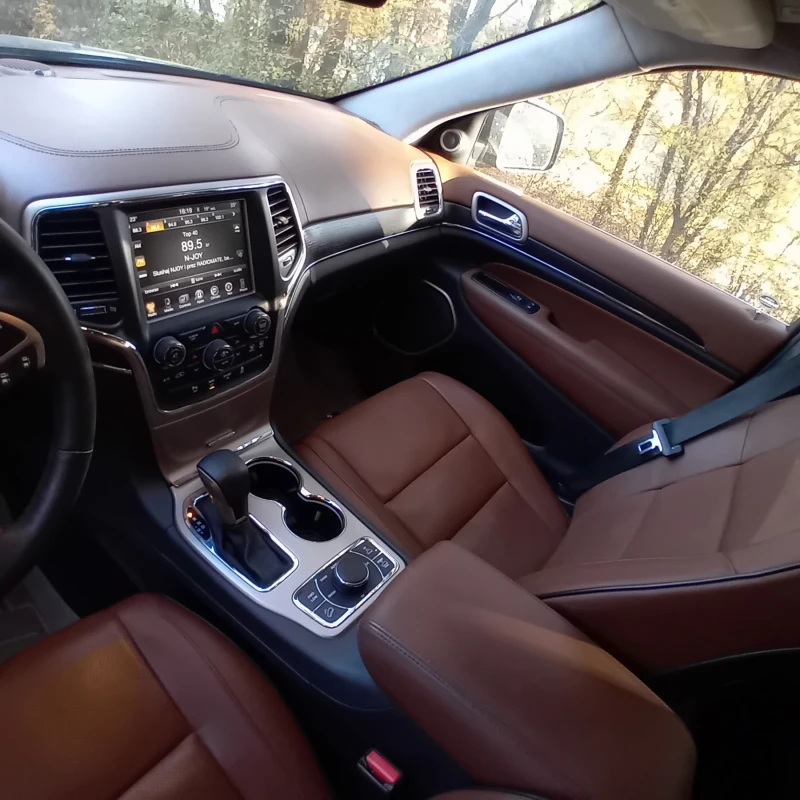Jeep Grand cherokee, снимка 9 - Автомобили и джипове - 52432890