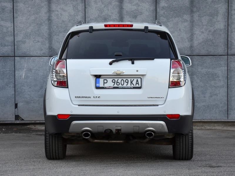 Chevrolet Captiva 2.2D* LTZ* NAVI* Камера* 7 места, снимка 6 - Автомобили и джипове - 53176621