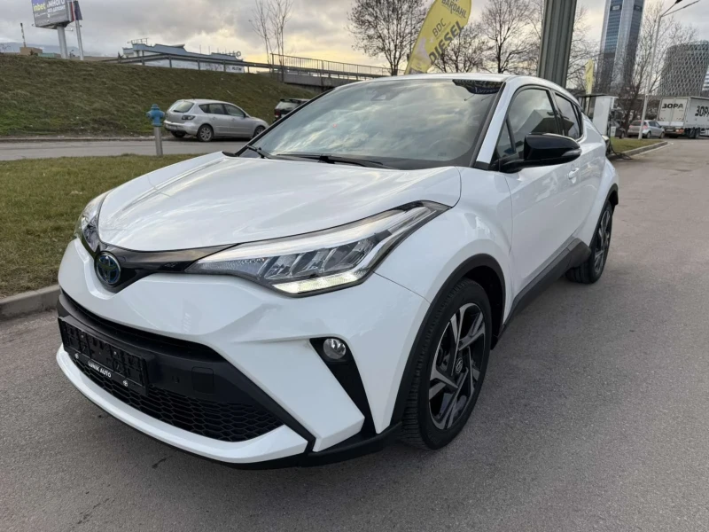 Toyota C-HR 2.0 184к.с HYBRID 88000км