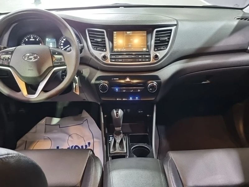 Hyundai Tucson Diesel 2.0 2WD| 134к.с., снимка 7 - Автомобили и джипове - 56125825
