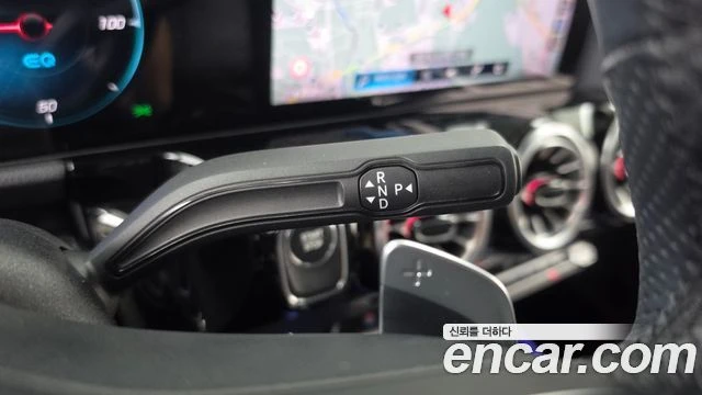 Mercedes-Benz EQA, снимка 9 - Автомобили и джипове - 56281858