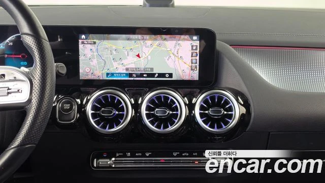 Mercedes-Benz EQA, снимка 14 - Автомобили и джипове - 56281858
