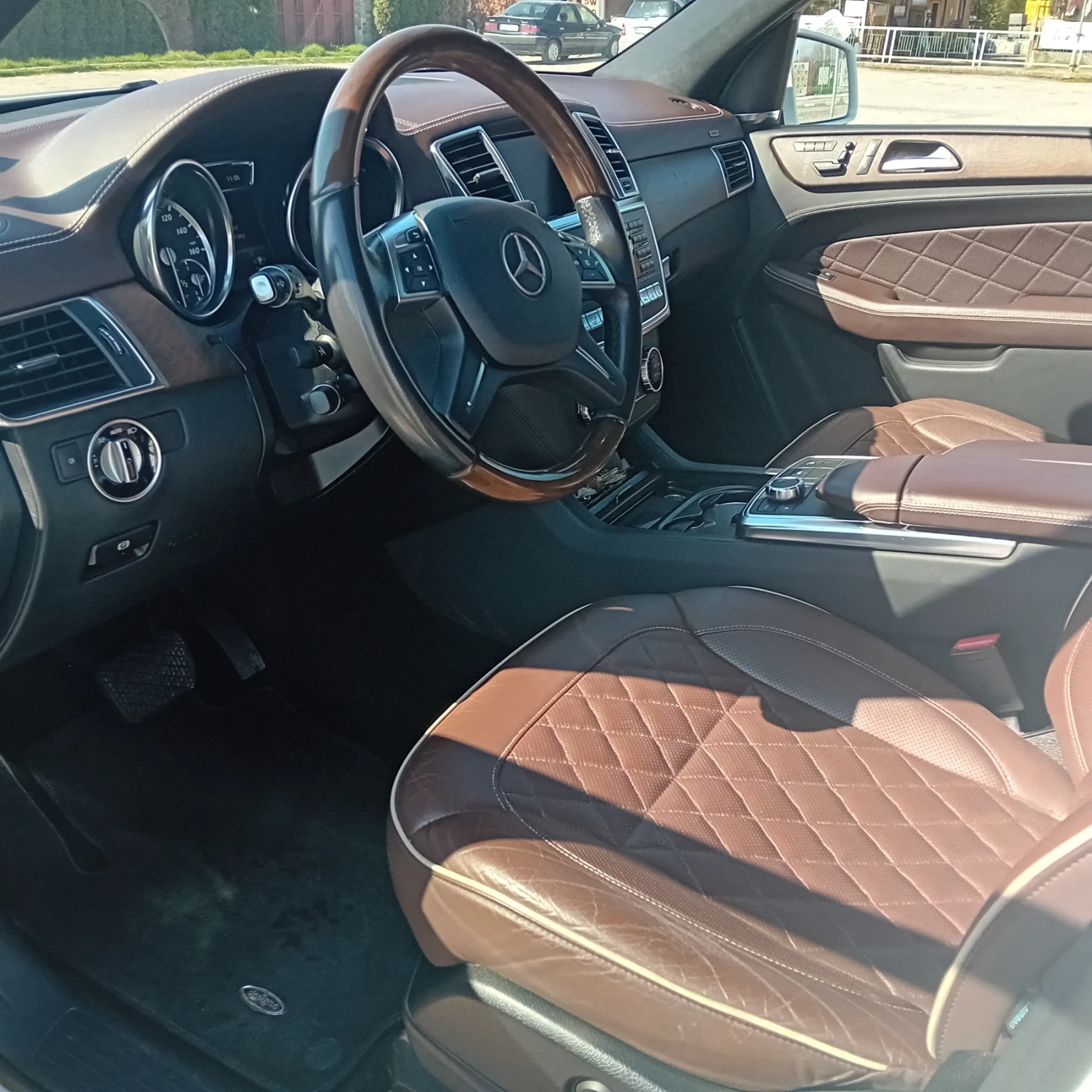 Mercedes-Benz GL 350  - изображение 7
