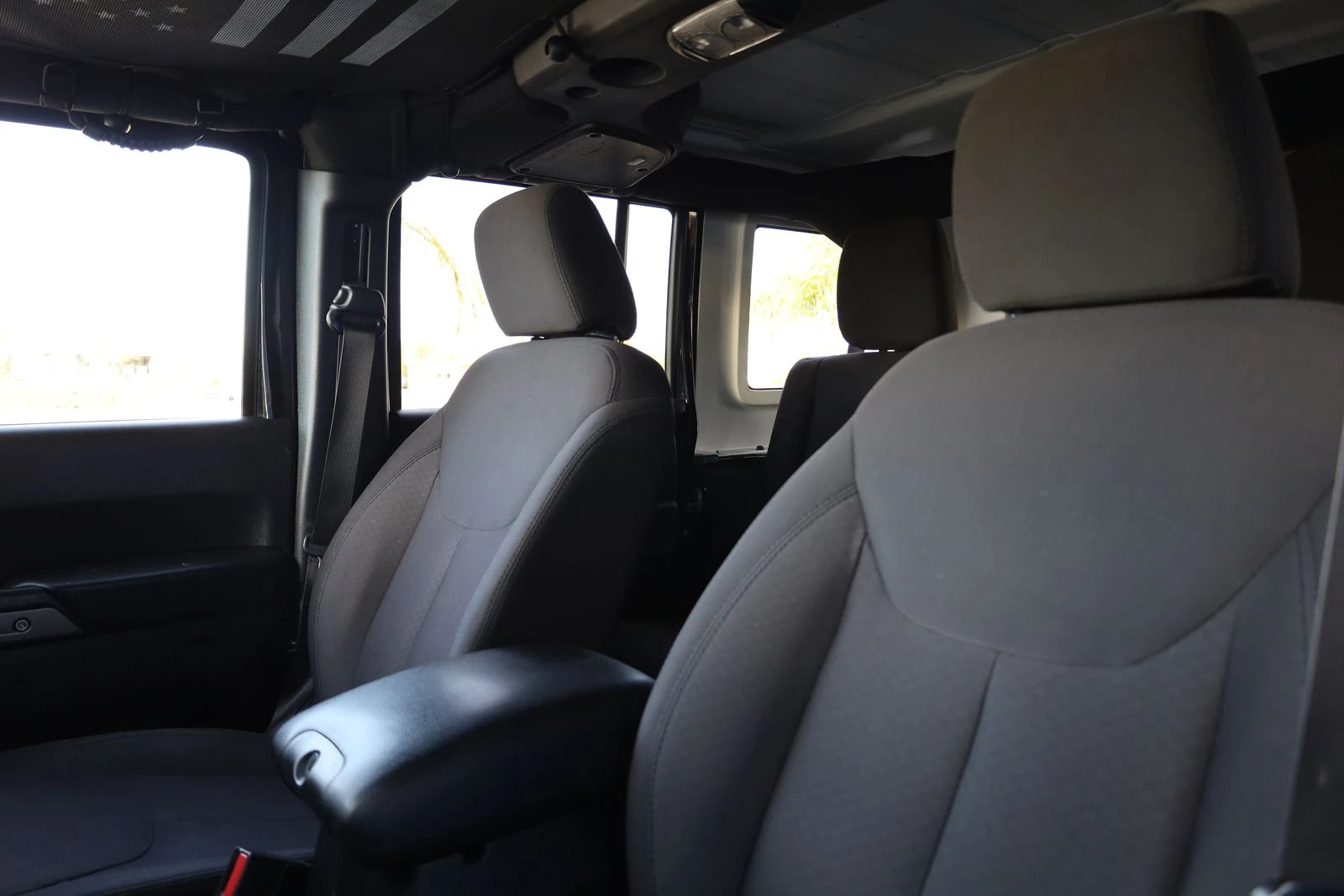 Jeep Wrangler 2015* UNLIMITED* 3.6 SPORT* ДЪЛГА БАЗА | Mobile.bg — изображение 12