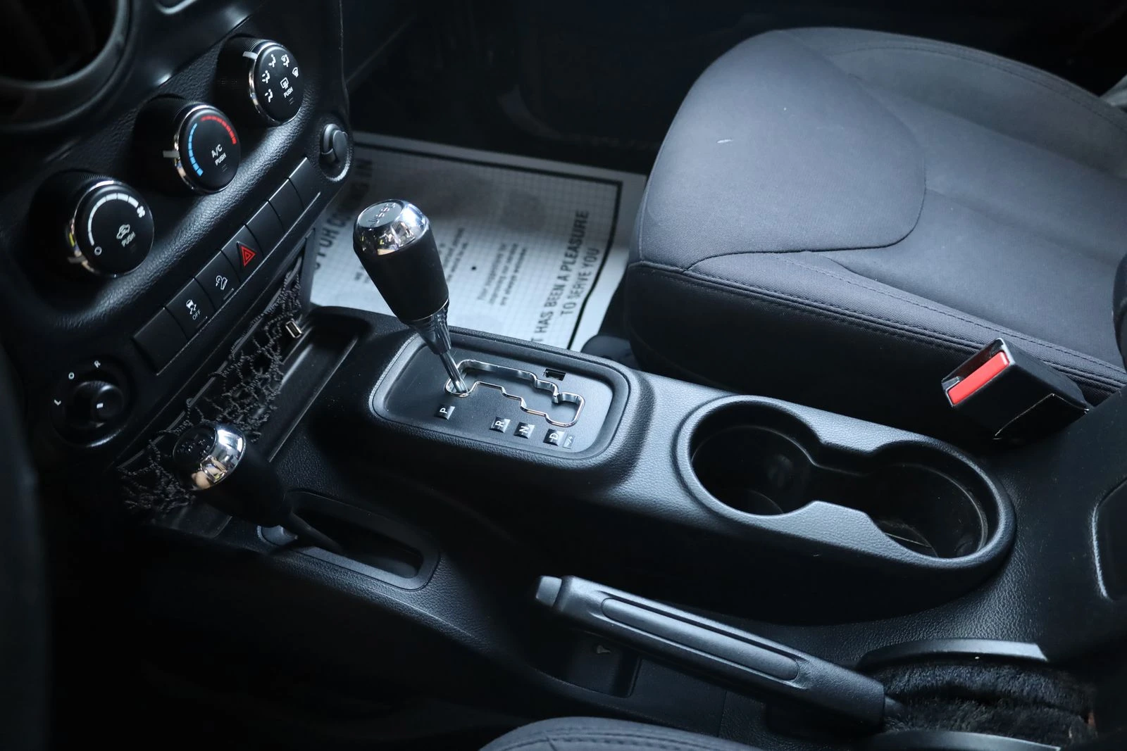 Jeep Wrangler 2015* UNLIMITED* 3.6 SPORT* ДЪЛГА БАЗА | Mobile.bg — изображение 13