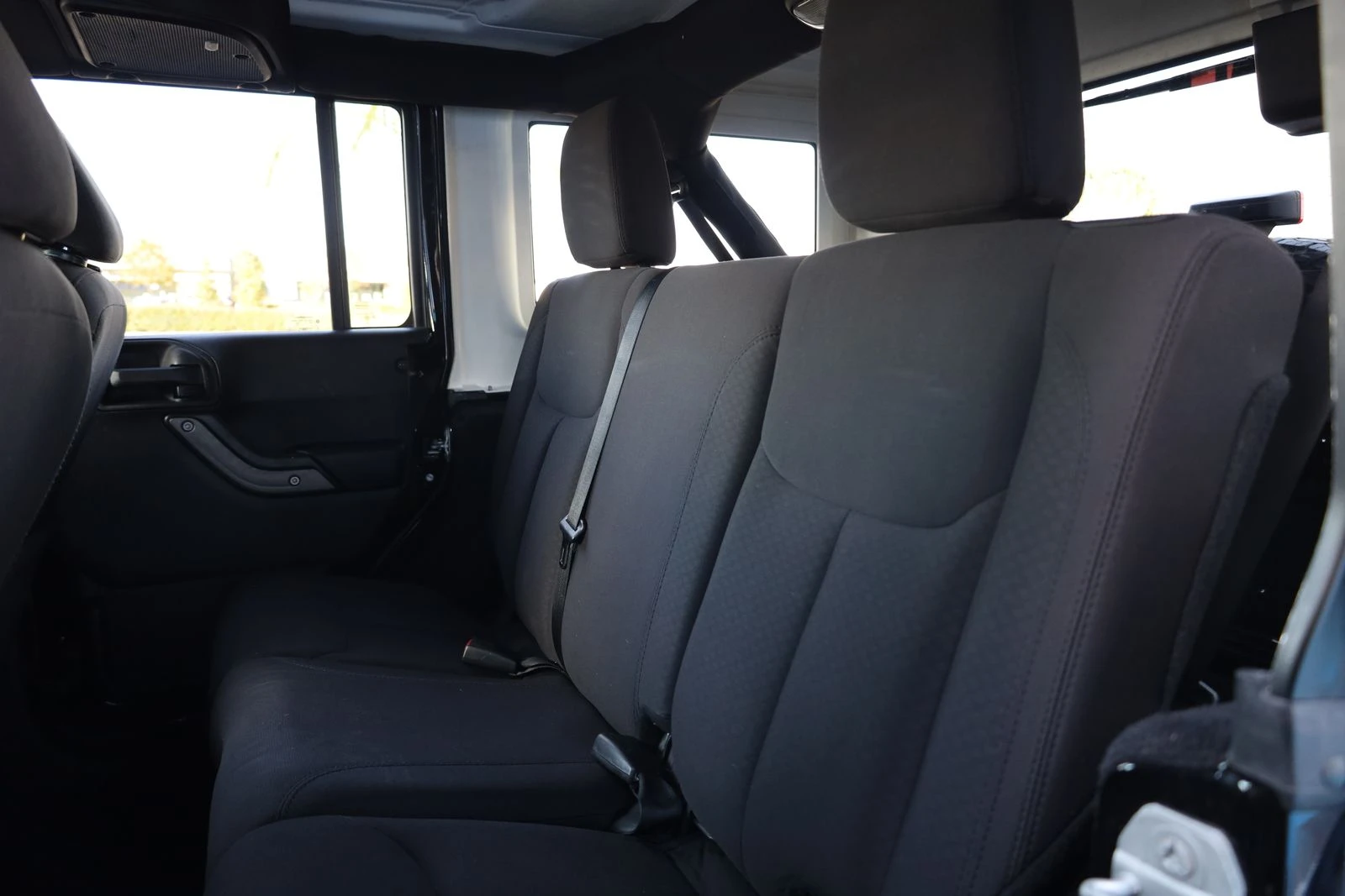 Jeep Wrangler 2015* UNLIMITED* 3.6 SPORT* ДЪЛГА БАЗА | Mobile.bg — изображение 16