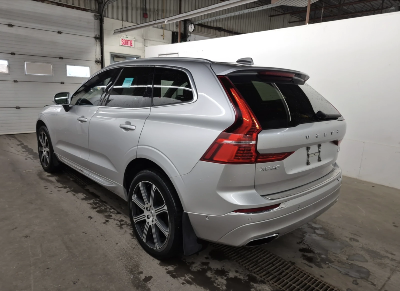 Volvo XC60 INSCRIPTION - изображение 4