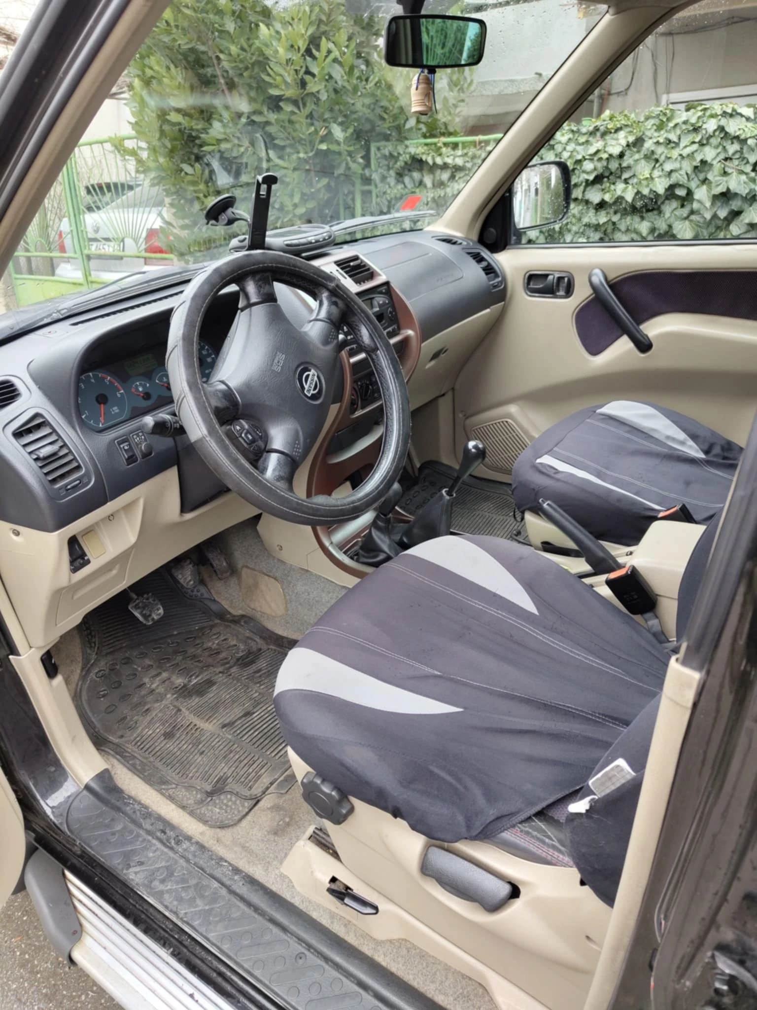 Nissan Terrano  - изображение 6