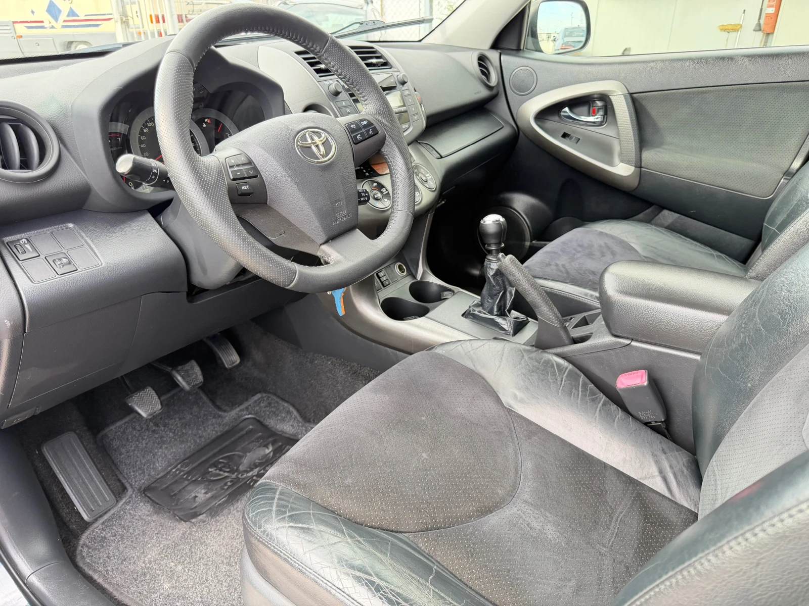 Toyota Rav4 12/2011 Италия, кожа, подгрев, 194000км - изображение 7
