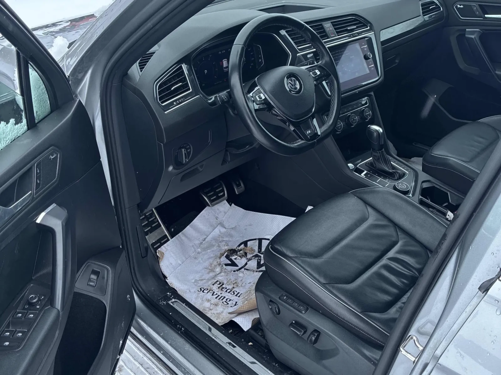 VW Tiguan R* LINE* 4MOTION* ДИГИТАЛНО* ТАБЛО* 360КАМЕРА* ДИС, снимка 6 - Автомобили и джипове - 53923811