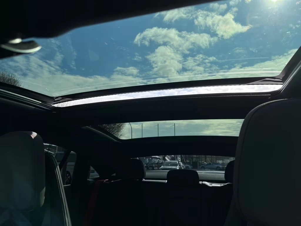 Mercedes-Benz EQE 350/292HP/4M/AMG/PANO/DISTR/СЕРТИФИКАТ/NAVI/182h, снимка 12 - Автомобили и джипове - 54114483