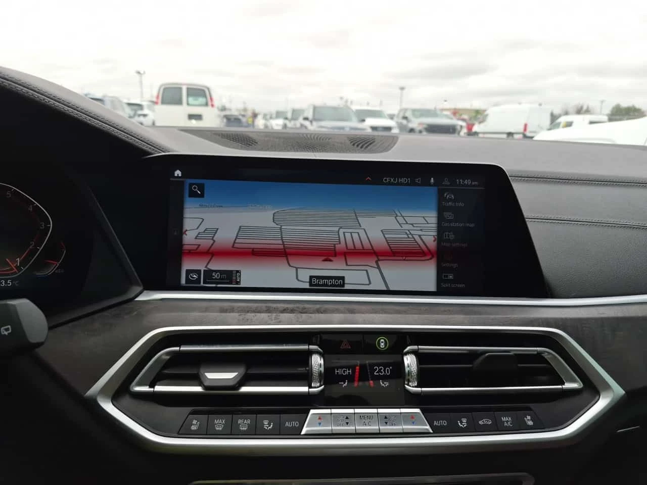 BMW X5  * xDrive40i * ОБДУХВАНЕ * HEAD-UP * LASER, снимка 11 - Автомобили и джипове - 54231558