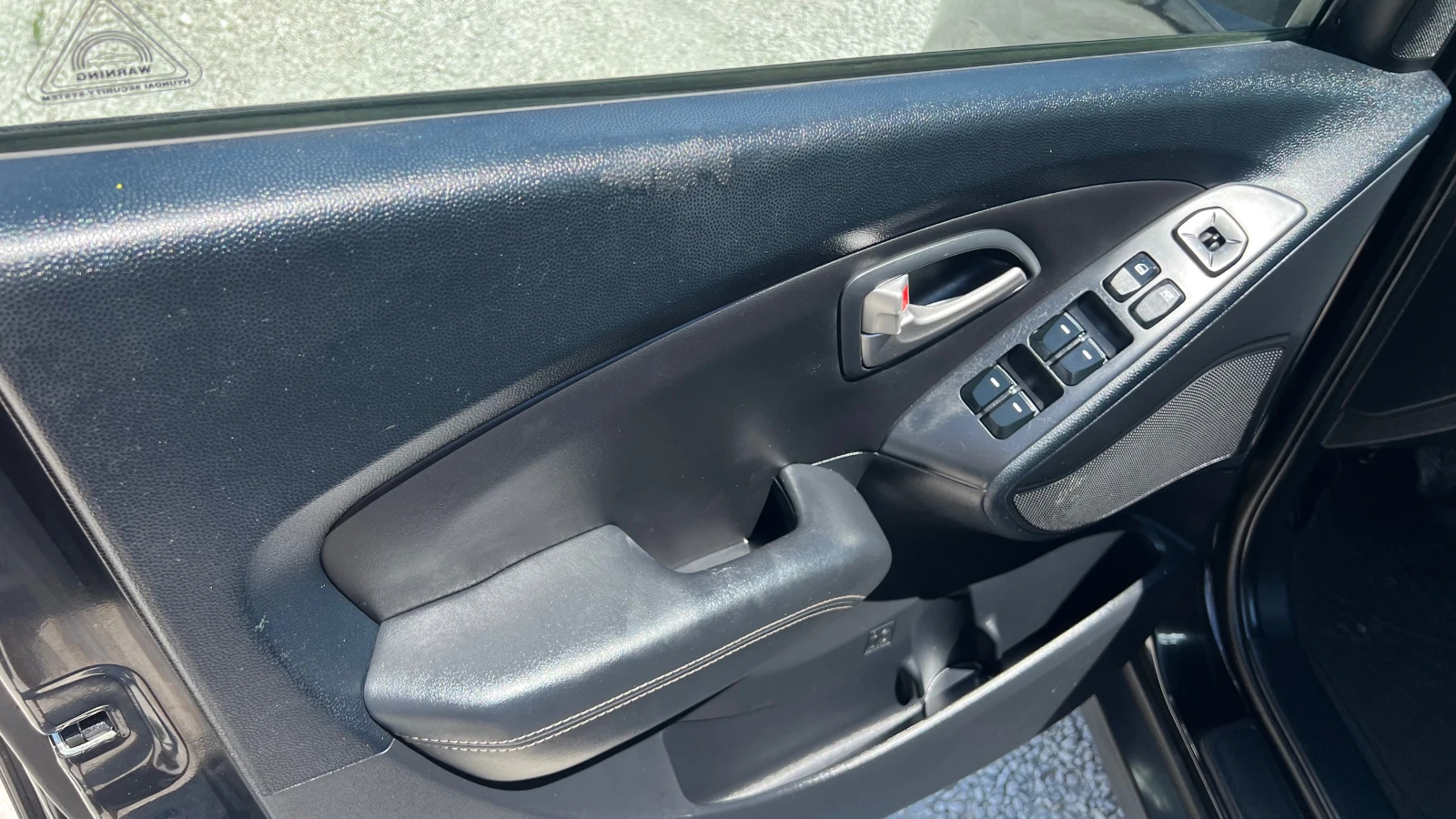 Hyundai IX35 1.6i бензин-газ, снимка 10 - Автомобили и джипове - 54917813