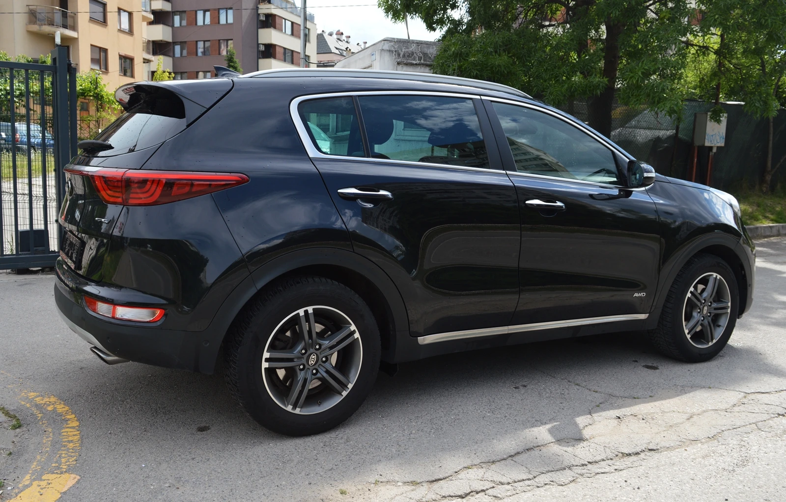 Kia Sportage 1.6 T-GDi GT-Line AWD - ШВЕЙЦАРИЯ, снимка 4 - Автомобили и джипове - 54953471