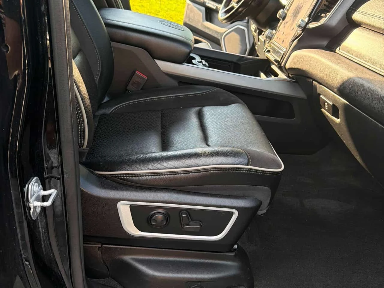 Dodge RAM 1500 * Laramie * CARFAX * ВЪЗДУХ , снимка 12 - Автомобили и джипове - 56329778