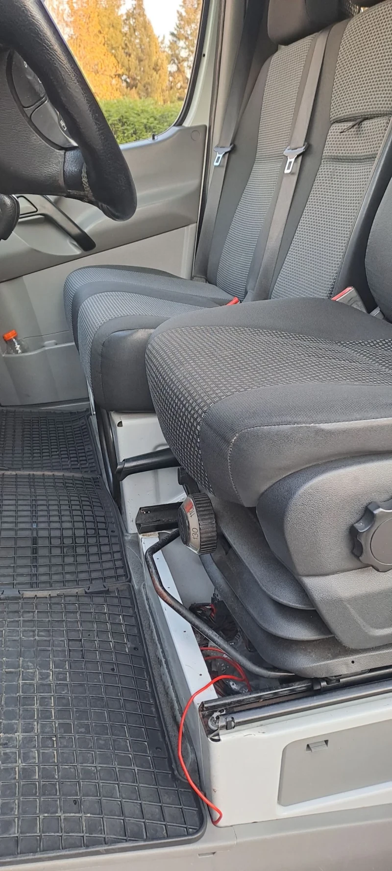 Mercedes-Benz Sprinter 319 Специален 3.5 т. V6 Отличен, Обслужен , снимка 6 - Бусове и автобуси - 51356408