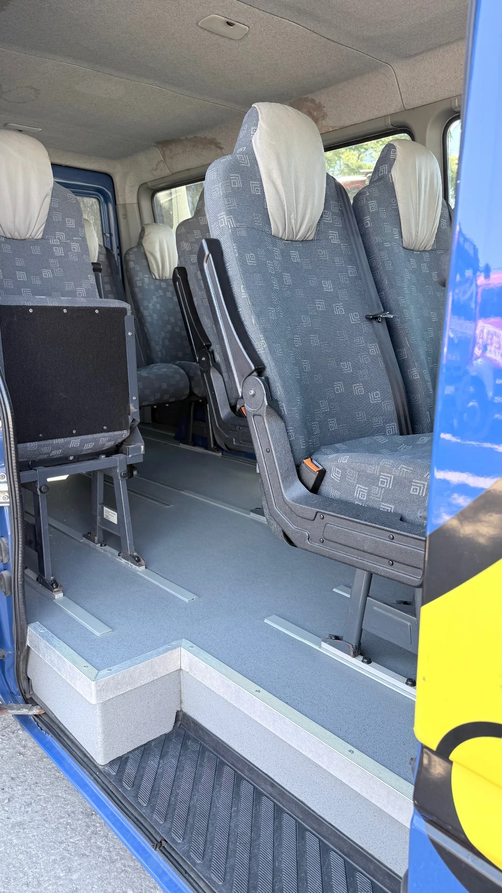 Mercedes-Benz Sprinter 211 Пътнически 16 места, снимка 8 - Бусове и автобуси - 54903003