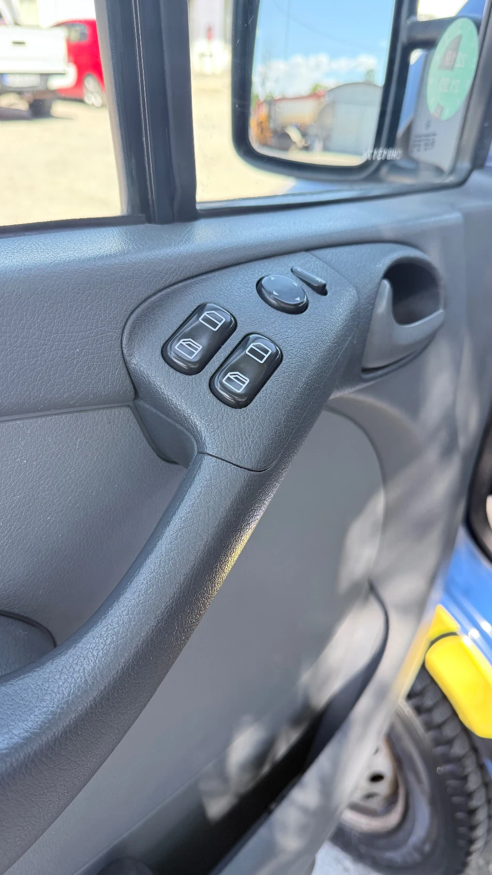 Mercedes-Benz Sprinter 211 Пътнически 16 места, снимка 13 - Бусове и автобуси - 54903003