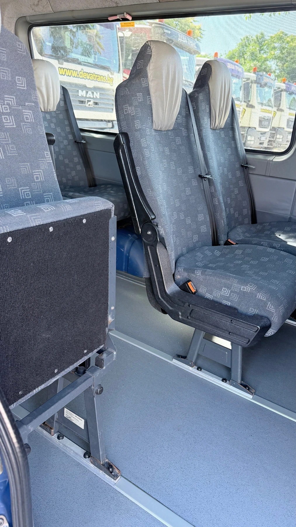 Mercedes-Benz Sprinter 211 Пътнически 16 места, снимка 10 - Бусове и автобуси - 54903003