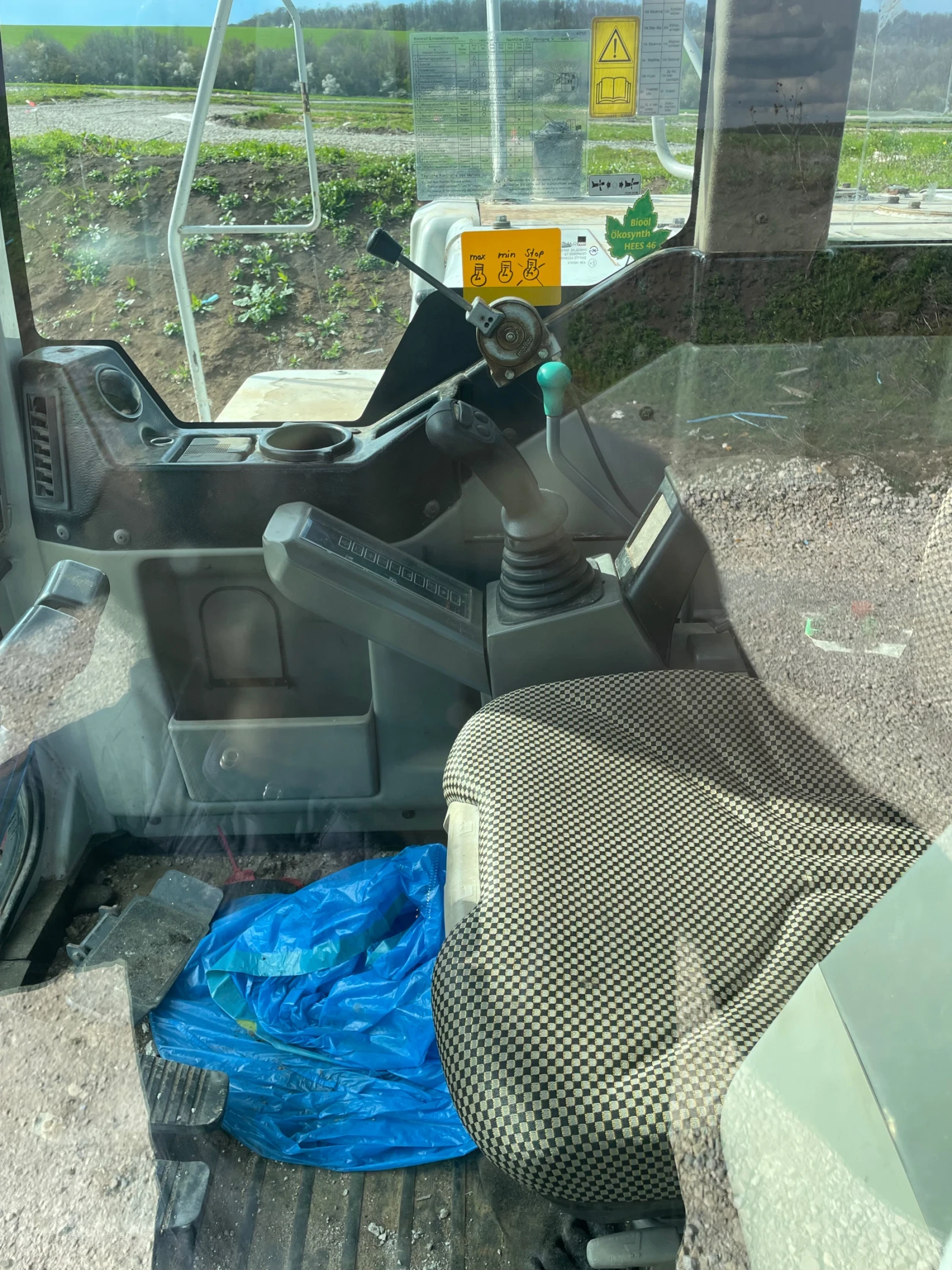 ����� Takeuchi TB1140 | Mobile.bg � ����������� 9