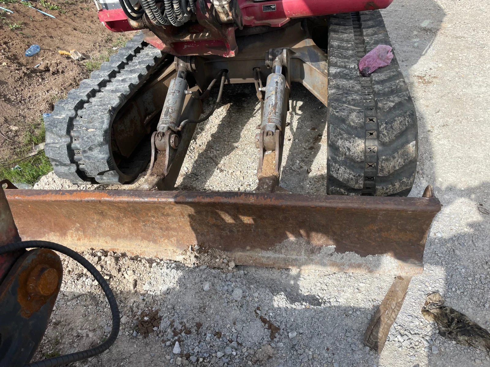 ����� Takeuchi TB1140 | Mobile.bg � ����������� 10