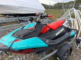Джет Bombardier Sea Doo Spark Trixx 2 Up 2017, снимка 3