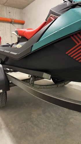 Джет Bombardier Sea Doo Spark Trixx 3Up 2017, снимка 5