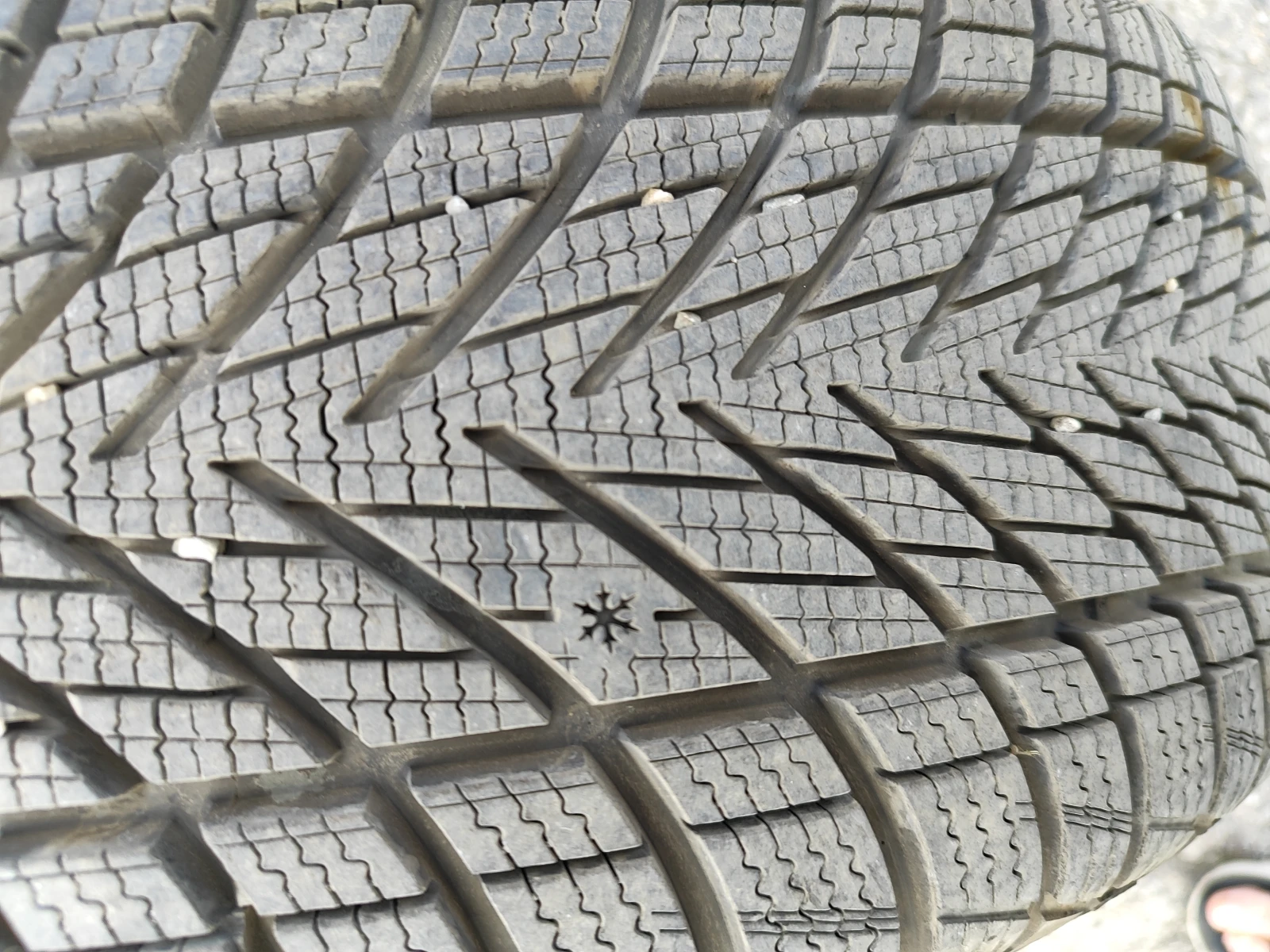 Гуми с джанти Goodyear 225/55R17, снимка 7 - Гуми и джанти - 56138874