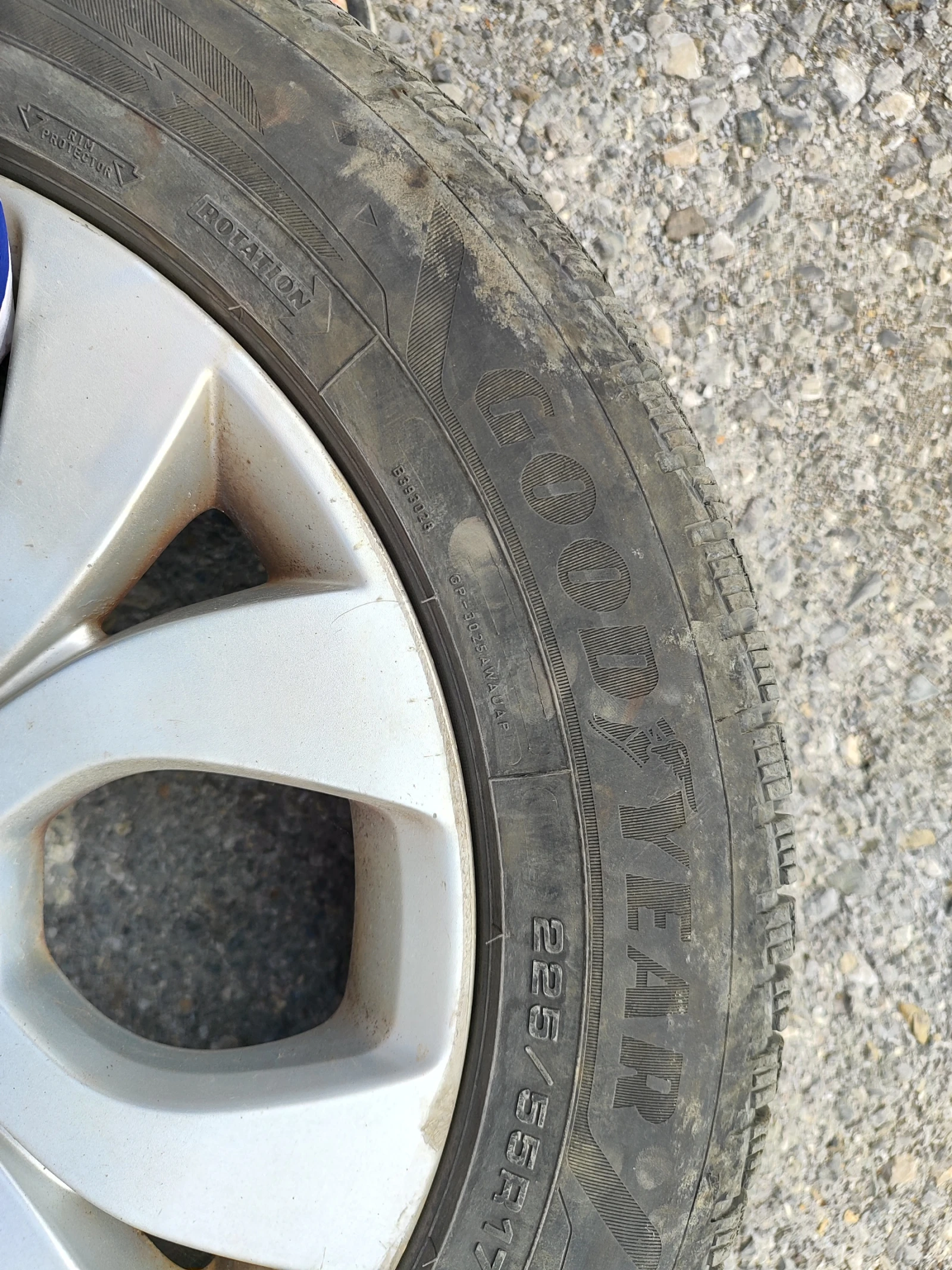 Гуми с джанти Goodyear 225/55R17, снимка 8 - Гуми и джанти - 56138874