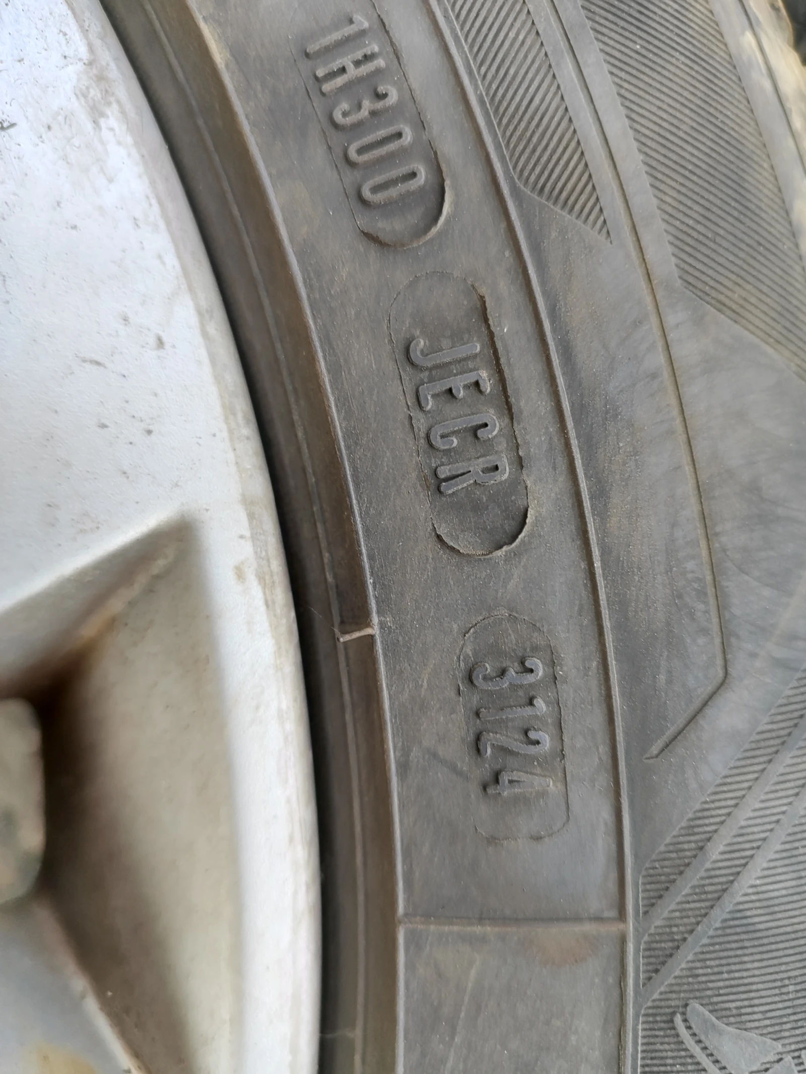 Гуми с джанти Goodyear 225/55R17, снимка 5 - Гуми и джанти - 56138874